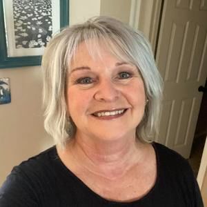 Meet your Posher, Debbie